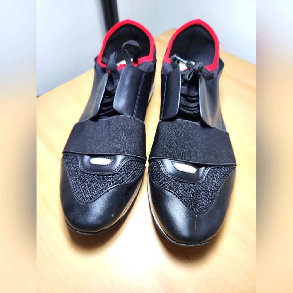 Balenciaga Race Runner Black/Red Sneaker